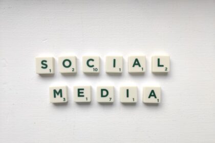 Photo social media, adolescent, self esteem