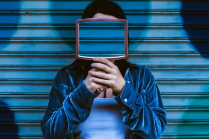 Photo depersonalization