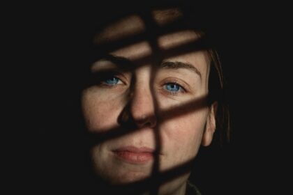 Photo depersonalization-derealization disorder