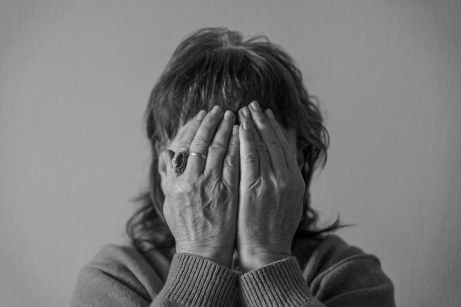 Photo depersonalization disorder symptoms