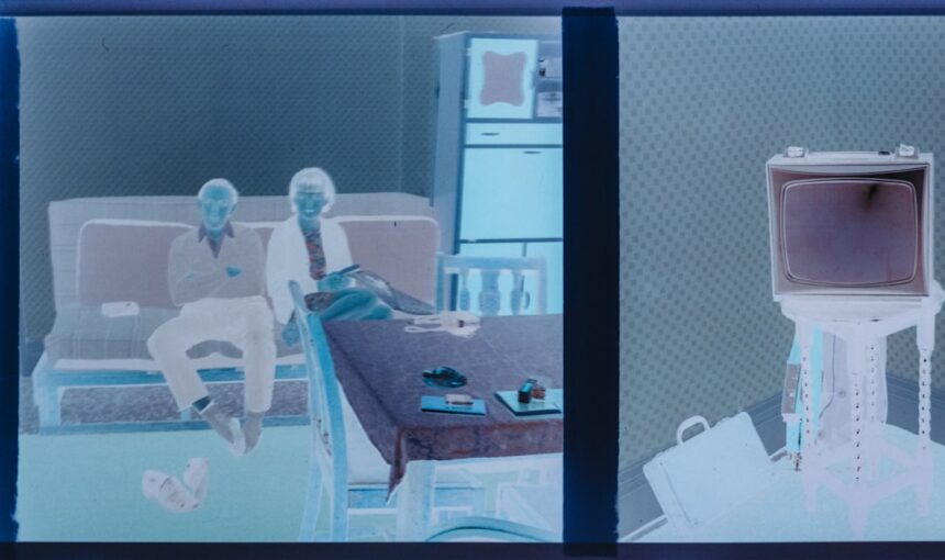 Photo phone addiction habits