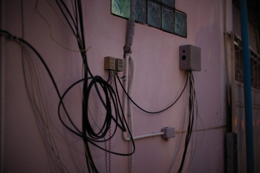 Photo smartphone operant conditioning chamber