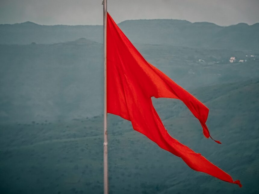 Photo spiritual community red flags
