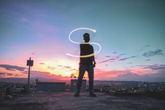 Photo reconnect with reality