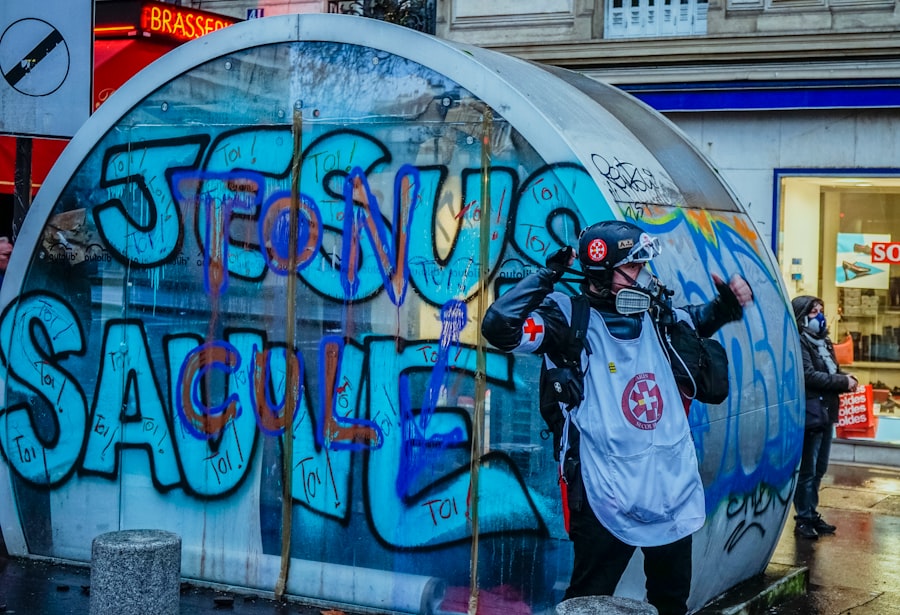 Photo toxic spiritual communities