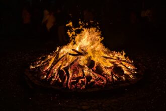 Photo spiritual community gaslight tactics