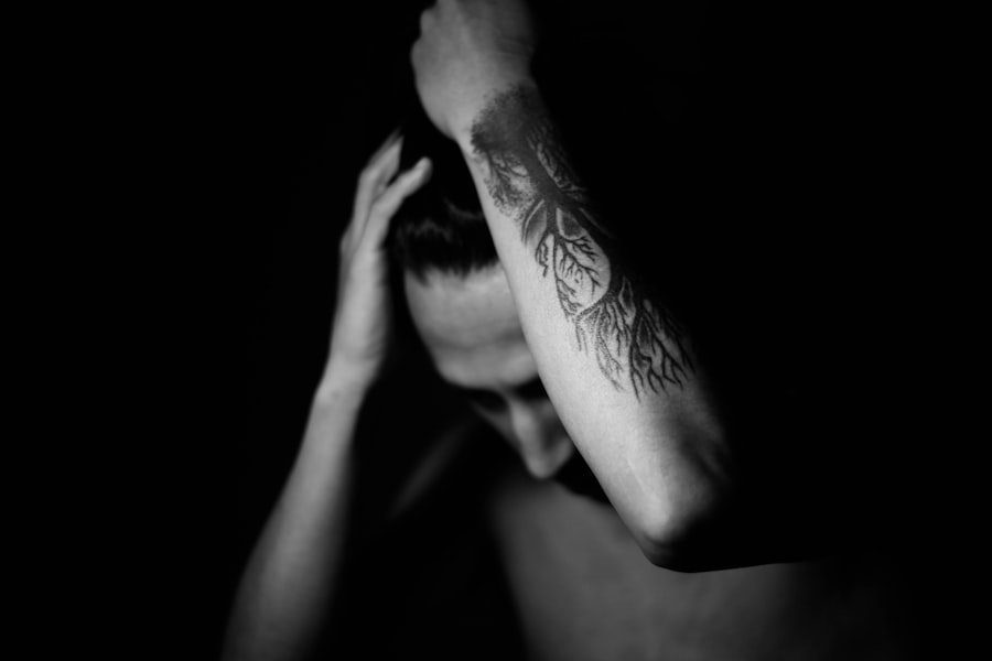 Photo trauma forward psychological deconstruction