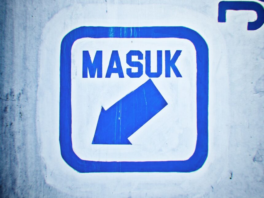 Photo mask lag