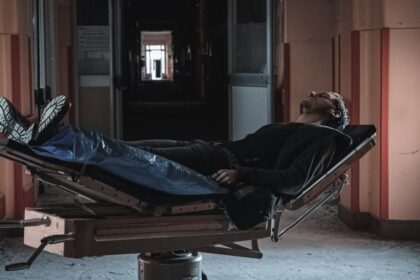 Photo trauma attention overstimulation