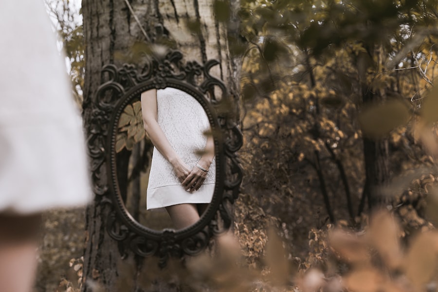 Photo mirror effect psychological healing