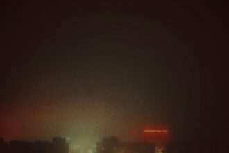 Photo late night scrolling