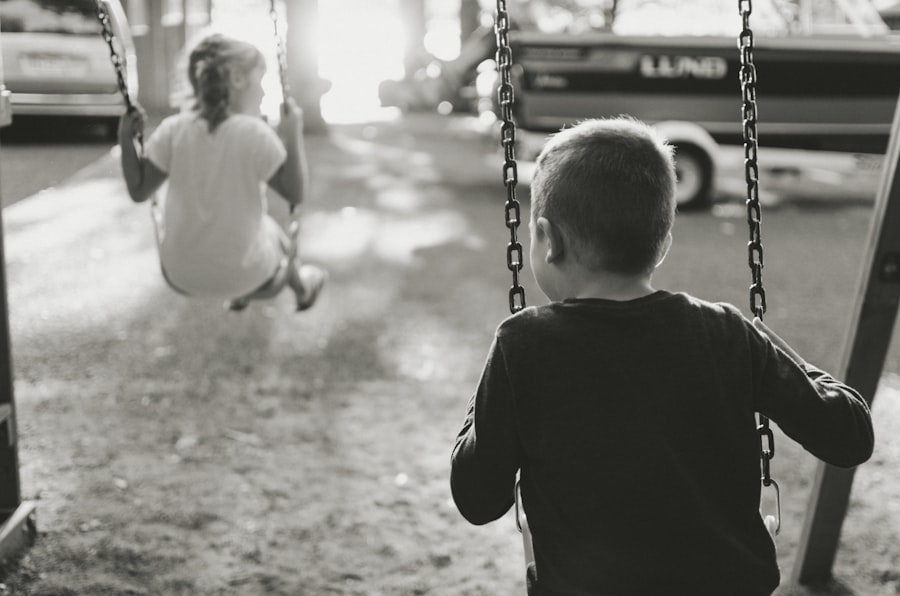 Photo childhood trauma affects relationships