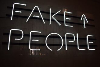 Photo fake conversations