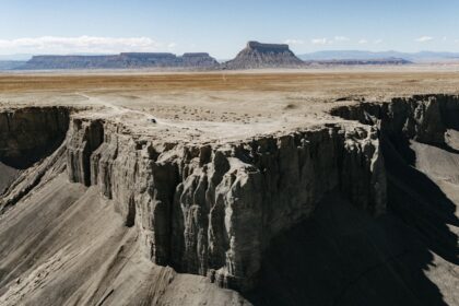 Photo boundary erosion psychology