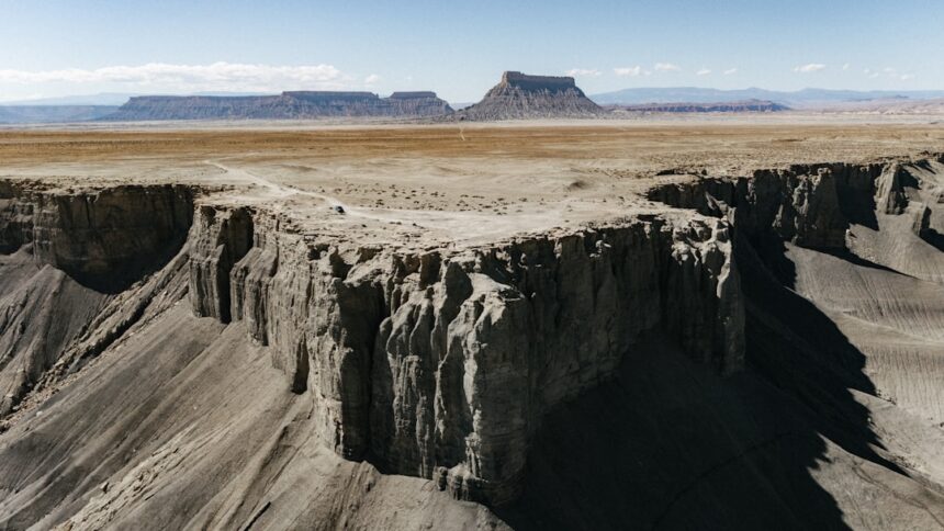 Photo boundary erosion psychology
