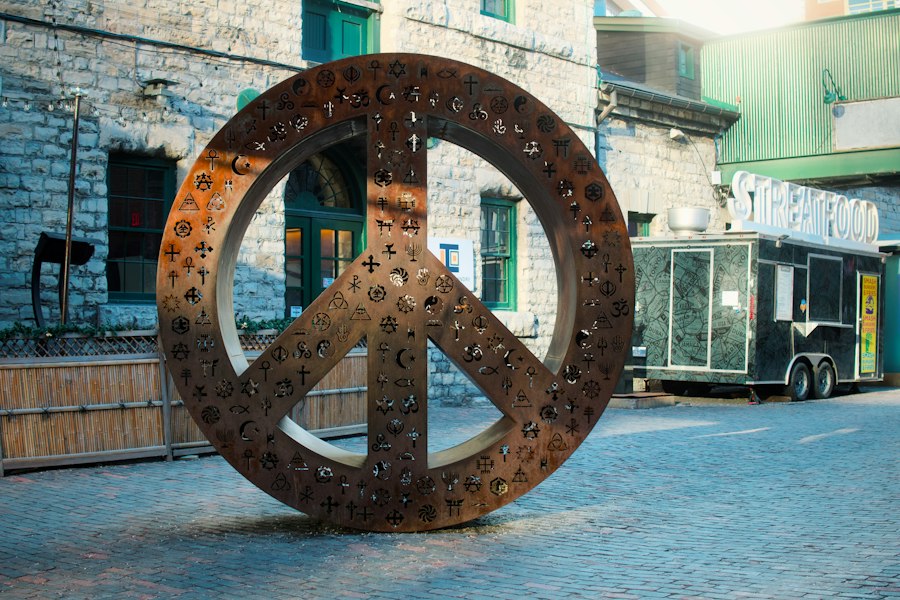 Photo peacemaker