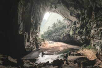 Photo Robbers Cave experiment criticism