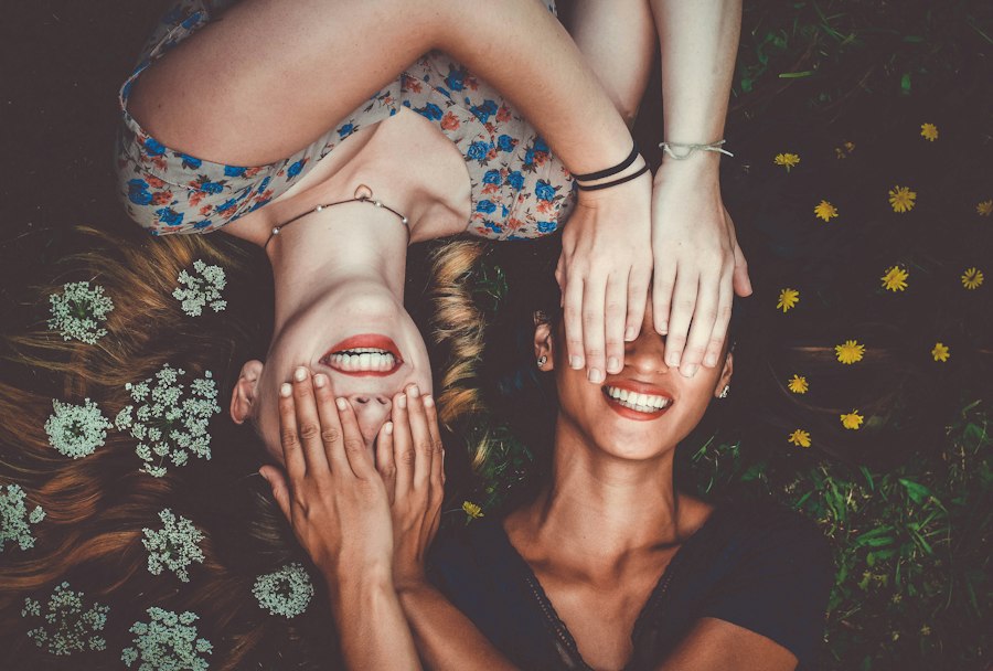 Photo embarrassed about having few friends