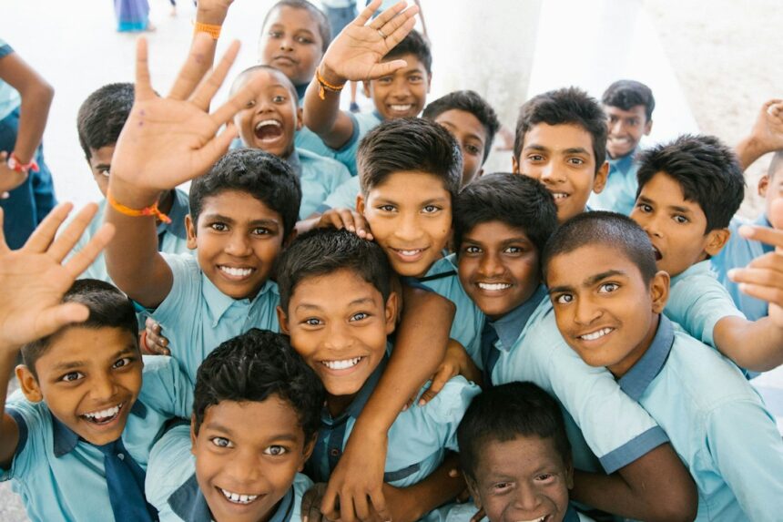 Photo gifted label impact on students
