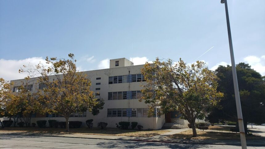 Photo Oak School California study