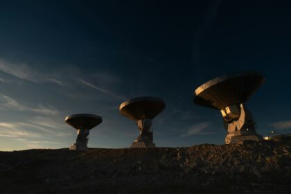Photo UFO documentary footage analysis