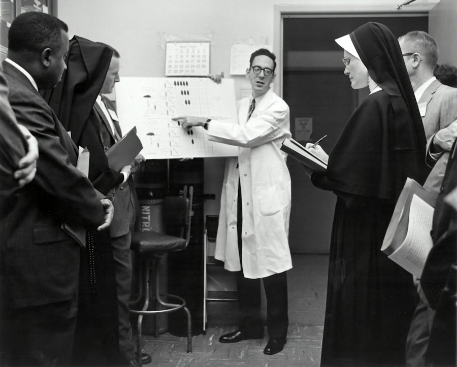 Rosenhan experiment hospital interaction