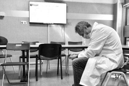 Photo Rosenhan experiment diagnosis context