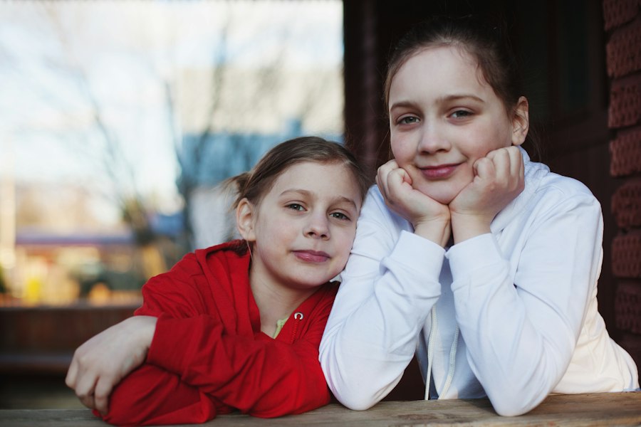 Photo siblings different traits
