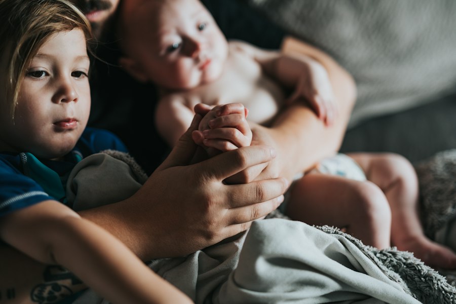 Photo parenting sibling differences