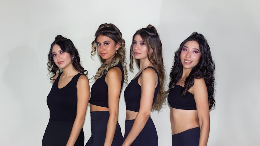 four identical sisters different lives