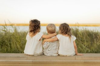 Photo sibling divergence psychology